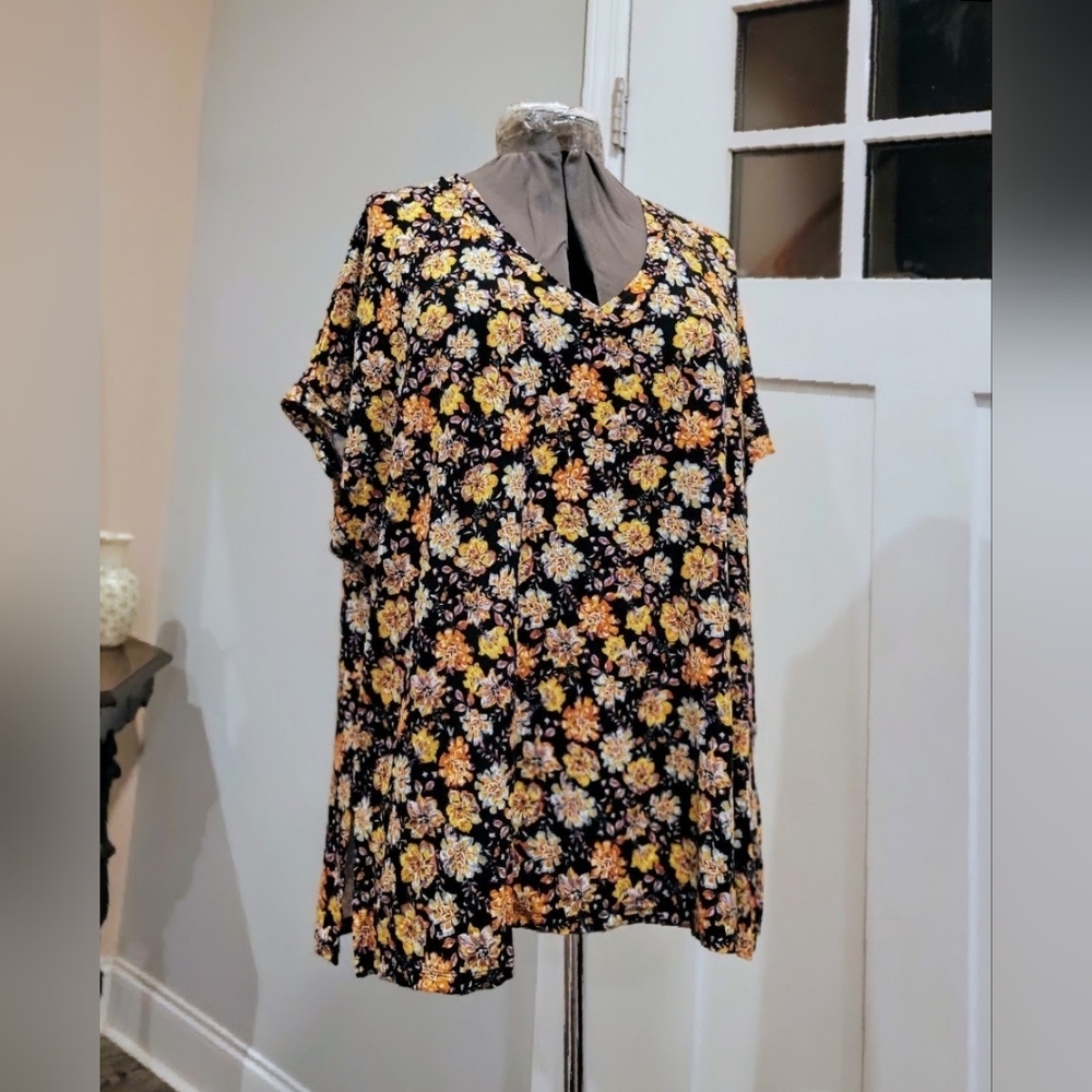 NWT 3X Philosophy Viscose Floral Top